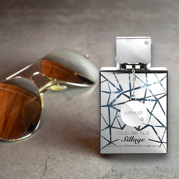 Club de Nuit Sillage Armaf EDP 3.4oz Set 5 pzas c/Refillable travel spray